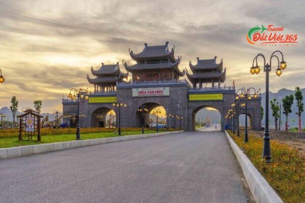 Tour du lịch chùa tam chúc tràng an bái đính