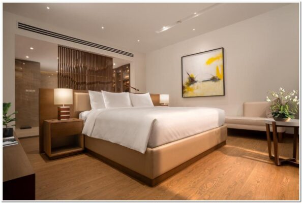 khách sạn 5 sao Hạ Long