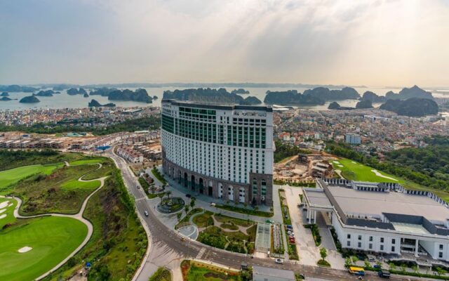 khách sạn 5 sao Hạ Long giá rẻ