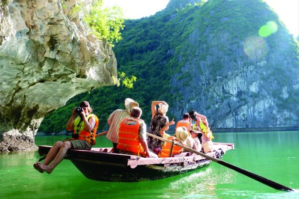 Tour du lịch Hạ Long 3N2 Teambuiding Galadiner 2024