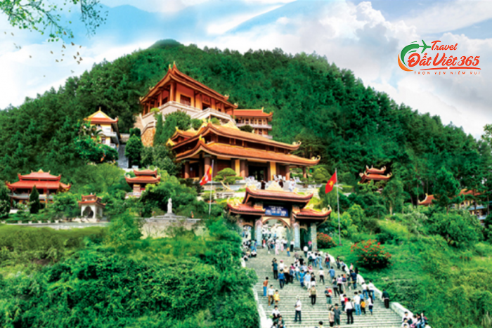Tour chùa Yên Tử Ba Vàng 1 ngày Tết 2024 giá rẻ uy tín