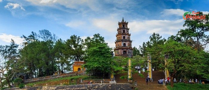 SÔNG HƯƠNG HUẾ VÀ NHỮNG NÉT ĐẸP RIÊNG.