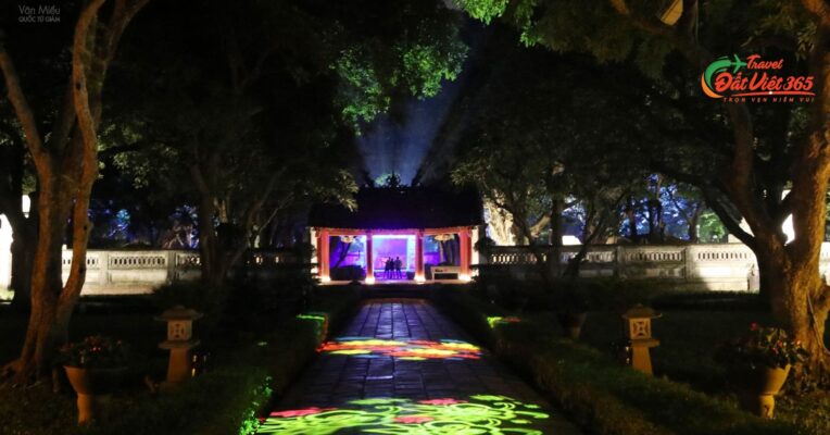 Tour đêm Văn Miếu Quốc tử giám
