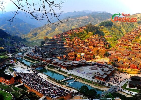 tour phượng hoàng cổ trấn