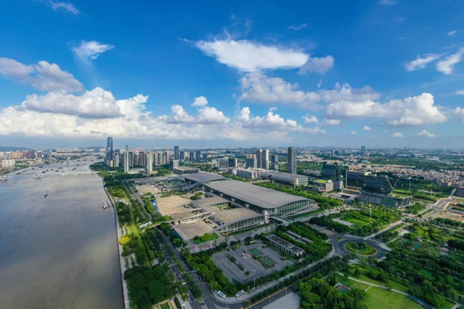 tour hoi cho quang chau (1)