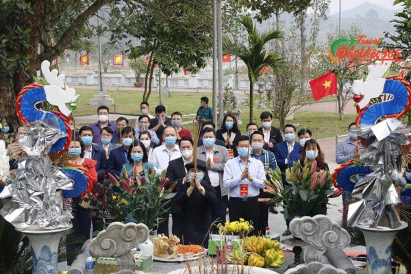 Tour Đền Mẫu Âu Cơ – Đền Đông Cuông Yên Bái 1 Ngày, Review Kinh Nghiệm Du Lịch