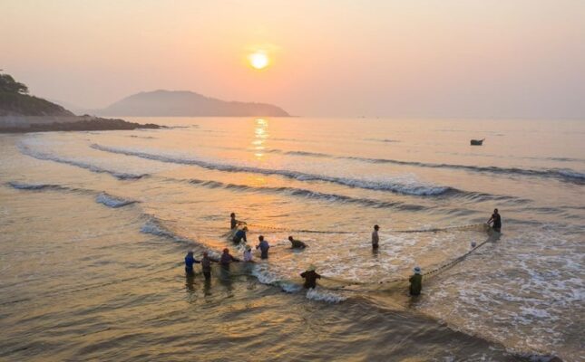 du lịch biển quỳnh