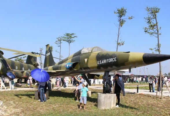 tour bảo tàng quân sự