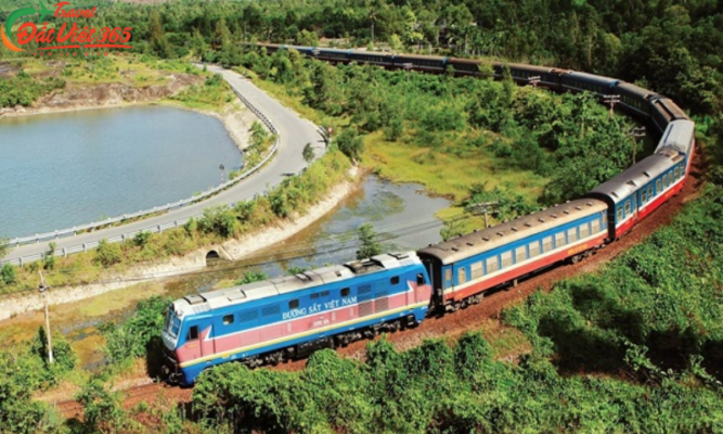 Để du lịch Sapa, bạn có thể chọn nhiều hình thức di chuyển khác nhau tùy thời gian và sở thích